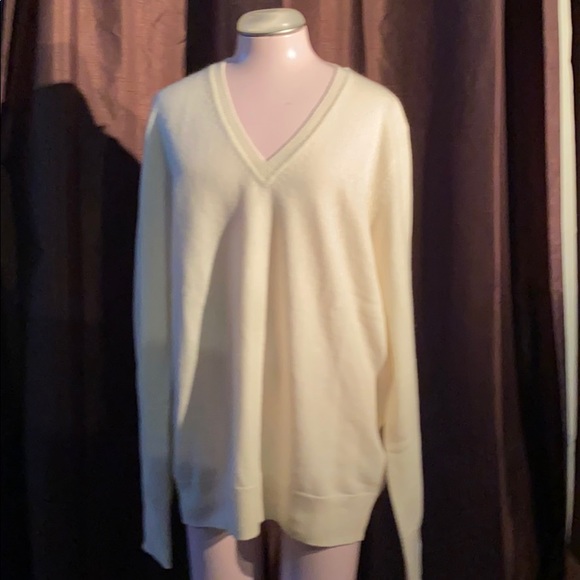 100% Cashmere Light Sweater - Picture 2 of 7